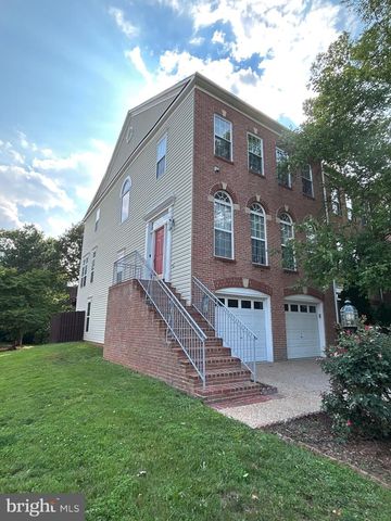 13616 BIG BOULDER RD, Herndon, VA 20171