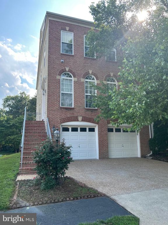 13616 BIG BOULDER RD, Herndon, VA 20171