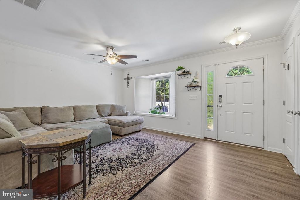 Image 11 of property listing at 1828 CASSANDRA DR #145, Eldersburg, MD 21784