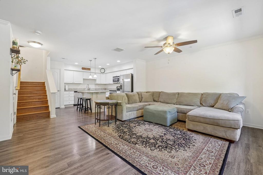 Image 2 of property listing at 1828 CASSANDRA DR #145, Eldersburg, MD 21784