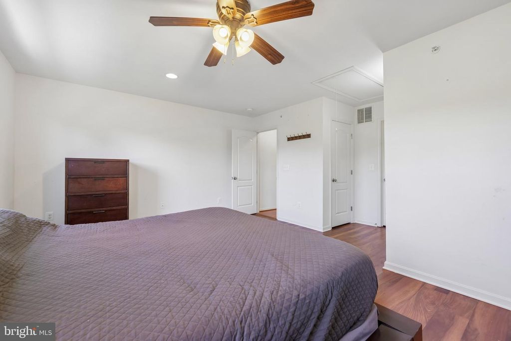 Image 21 of property listing at 1828 CASSANDRA DR #145, Eldersburg, MD 21784