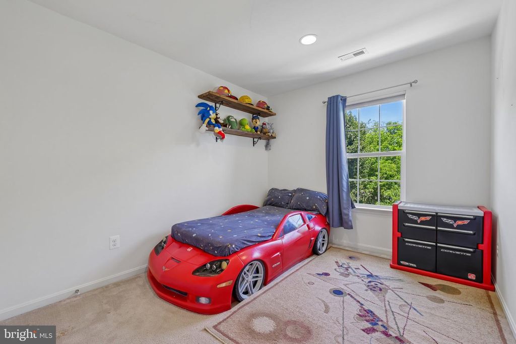 Image 25 of property listing at 1828 CASSANDRA DR #145, Eldersburg, MD 21784