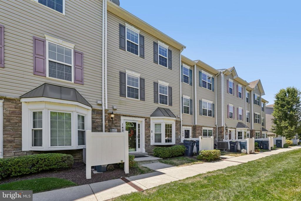 Image 38 of property listing at 1828 CASSANDRA DR #145, Eldersburg, MD 21784