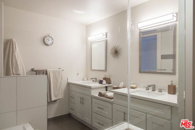 1271 Granville Avenue 202, Los Angeles, CA 90025