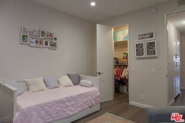 1271 Granville Avenue 202, Los Angeles, CA 90025