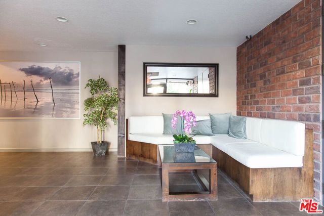 1271 Granville Avenue 202, Los Angeles, CA 90025