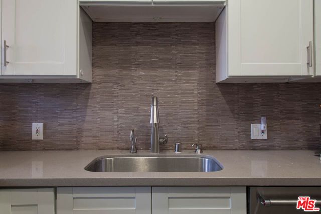 1271 Granville Avenue 202, Los Angeles, CA 90025