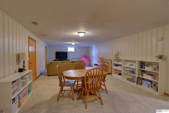 1506 N 59th Street, Omaha, NE 68104