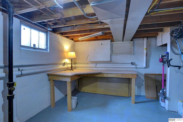 1506 N 59th Street, Omaha, NE 68104