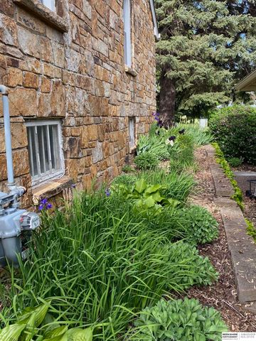 1506 N 59th Street, Omaha, NE 68104