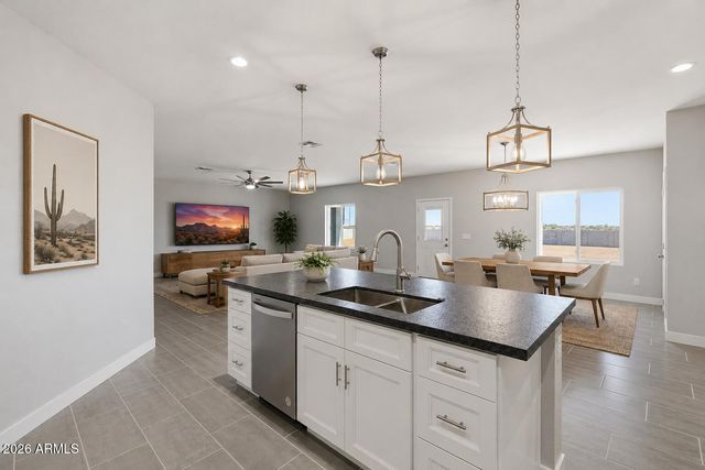 6897 W APPALOOSA Trail, Coolidge, AZ 85128