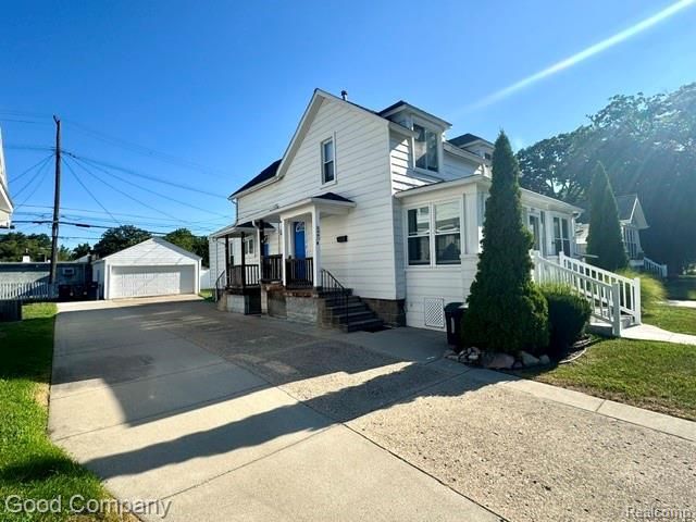 525 E 5TH Street A, Royal Oak, MI 48067