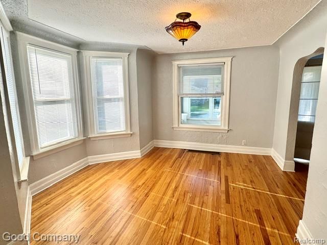 525 E 5TH Street A, Royal Oak, MI 48067