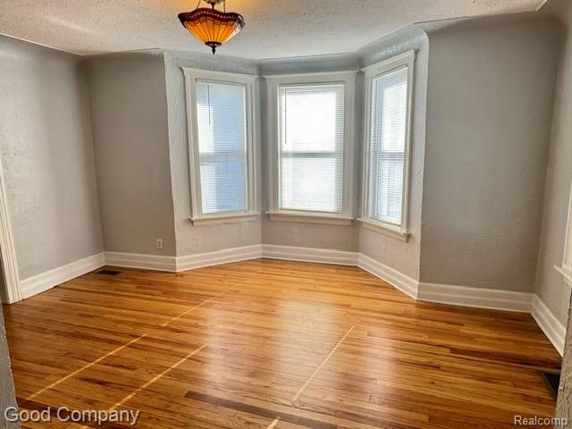 525 E 5TH Street A, Royal Oak, MI 48067