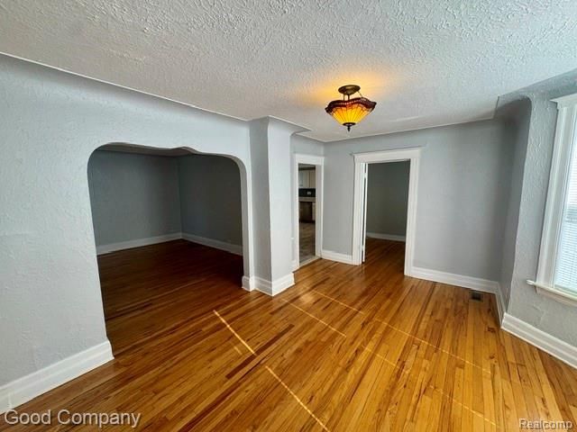 525 E 5TH Street A, Royal Oak, MI 48067
