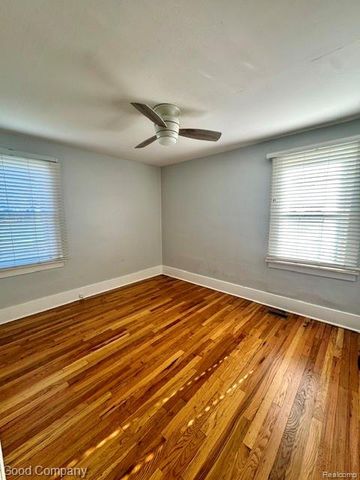 525 E 5TH Street A, Royal Oak, MI 48067