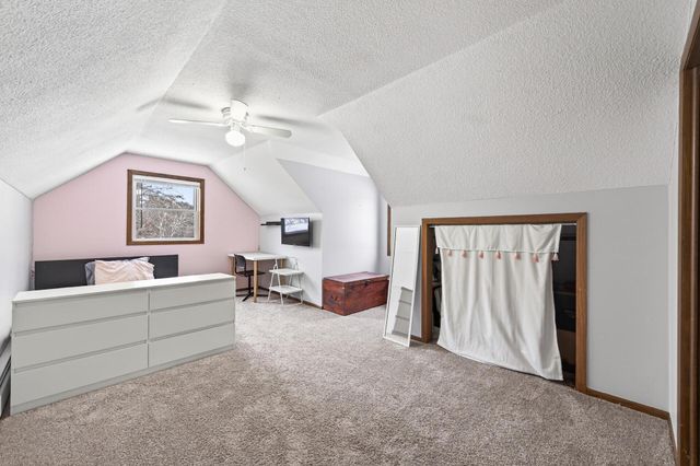 9090 Jamaca Court N, Lake Elmo, MN 55042