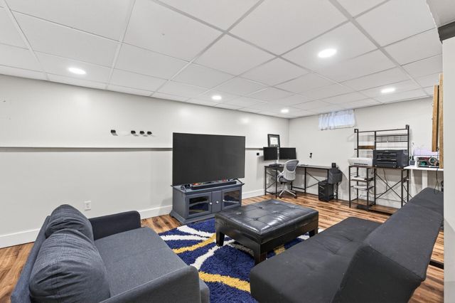 9090 Jamaca Court N, Lake Elmo, MN 55042