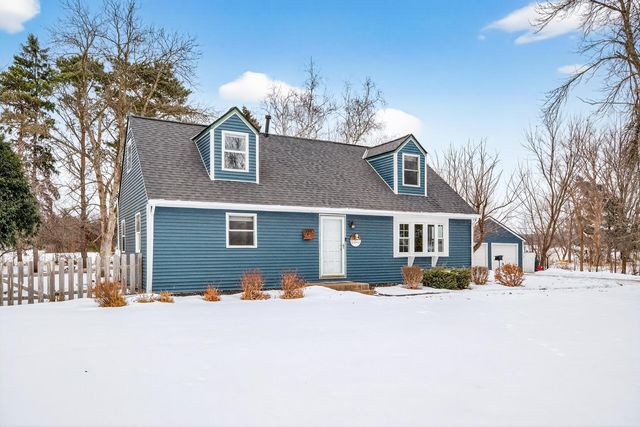 9090 Jamaca Court N, Lake Elmo, MN 55042