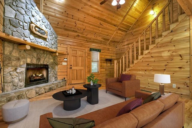 47 Blue Sky Drive, Blue Ridge, GA 30513