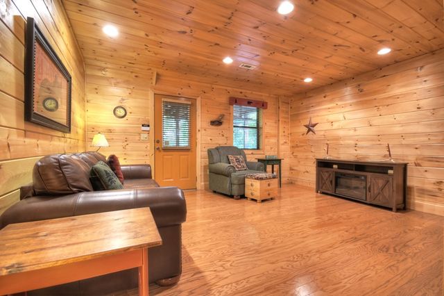 47 Blue Sky Drive, Blue Ridge, GA 30513