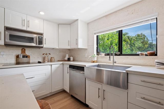 281 Pocatella St, Miami Springs, FL 33166