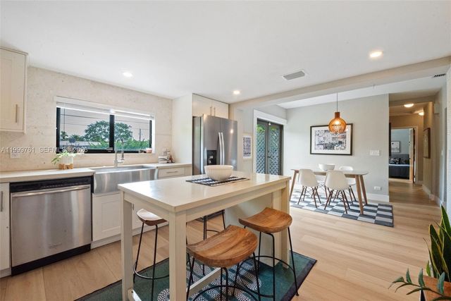 281 Pocatella St, Miami Springs, FL 33166