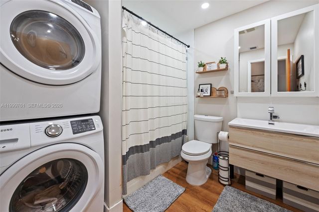 281 Pocatella St, Miami Springs, FL 33166