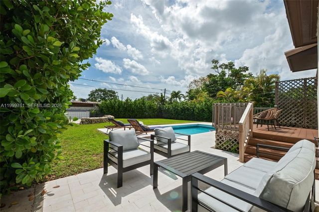 281 Pocatella St, Miami Springs, FL 33166