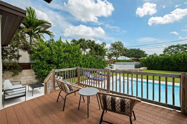 281 Pocatella St, Miami Springs, FL 33166