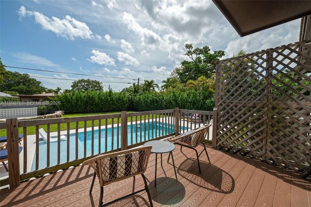 281 Pocatella St, Miami Springs, FL 33166