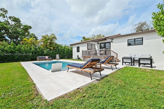 281 Pocatella St, Miami Springs, FL 33166