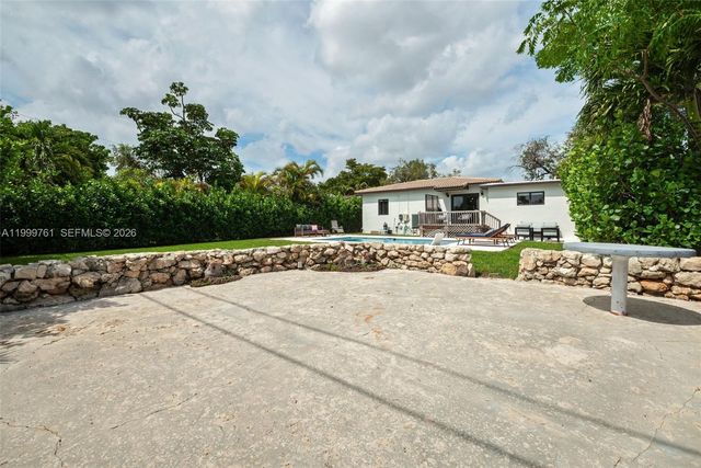 281 Pocatella St, Miami Springs, FL 33166