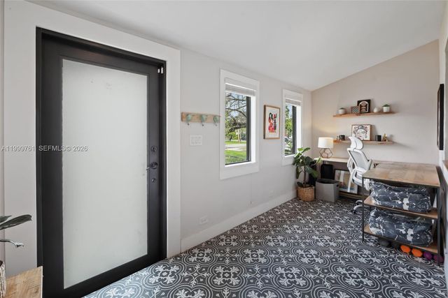 281 Pocatella St, Miami Springs, FL 33166