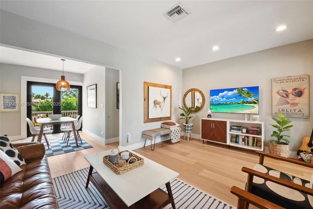 281 Pocatella St, Miami Springs, FL 33166