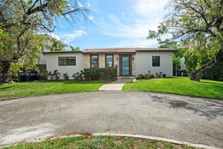 281 Pocatella St, Miami Springs, FL 33166