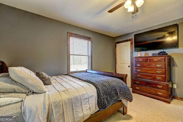 1891 Rg Starley Road NE, Mcintyre, GA 31054