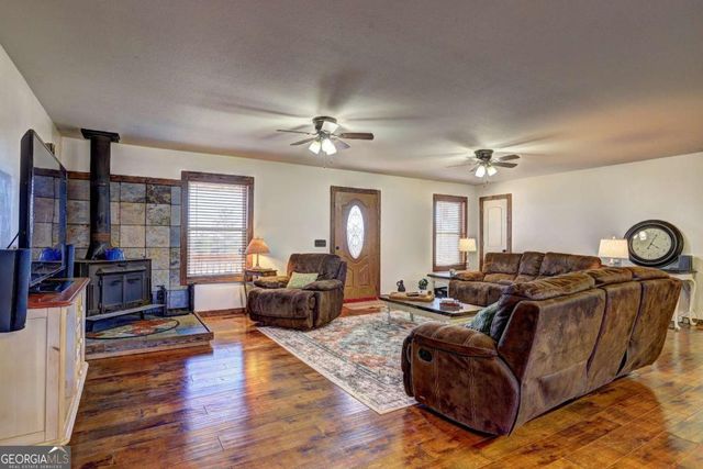 1891 Rg Starley Road NE, Mcintyre, GA 31054