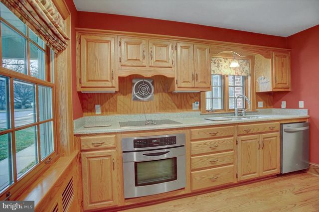 1566 WILSON AVENUE, Chambersburg, PA 17201