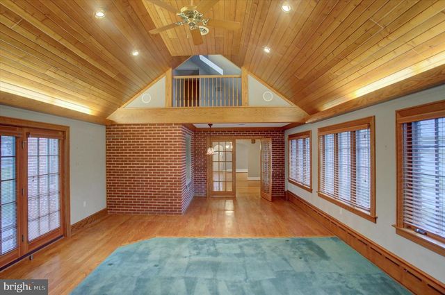 1566 WILSON AVENUE, Chambersburg, PA 17201