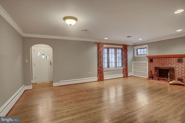 1566 WILSON AVENUE, Chambersburg, PA 17201