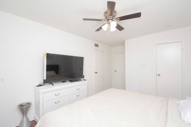 12660 Ashford Point Drive 416, Houston, TX 77082