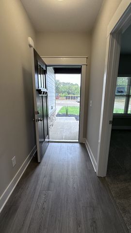 1421 Suzanne Drive, Murfreesboro, TN 37128