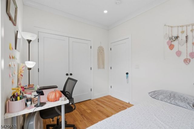 31 Patterson St, Harrison Town, NJ 07029