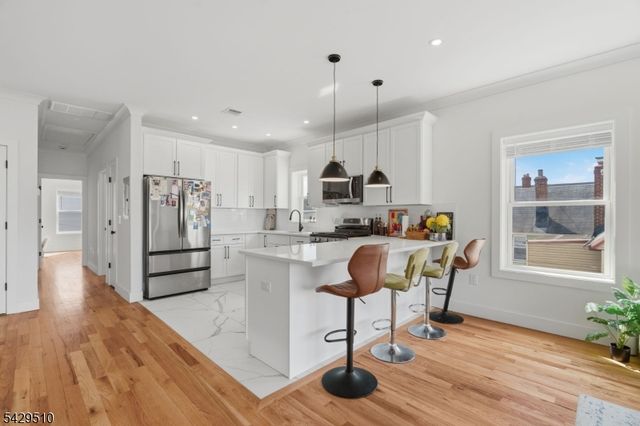 31 Patterson St, Harrison Town, NJ 07029
