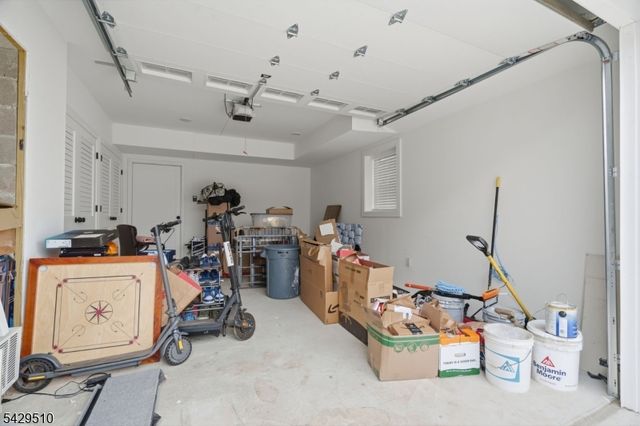 31 Patterson St, Harrison Town, NJ 07029