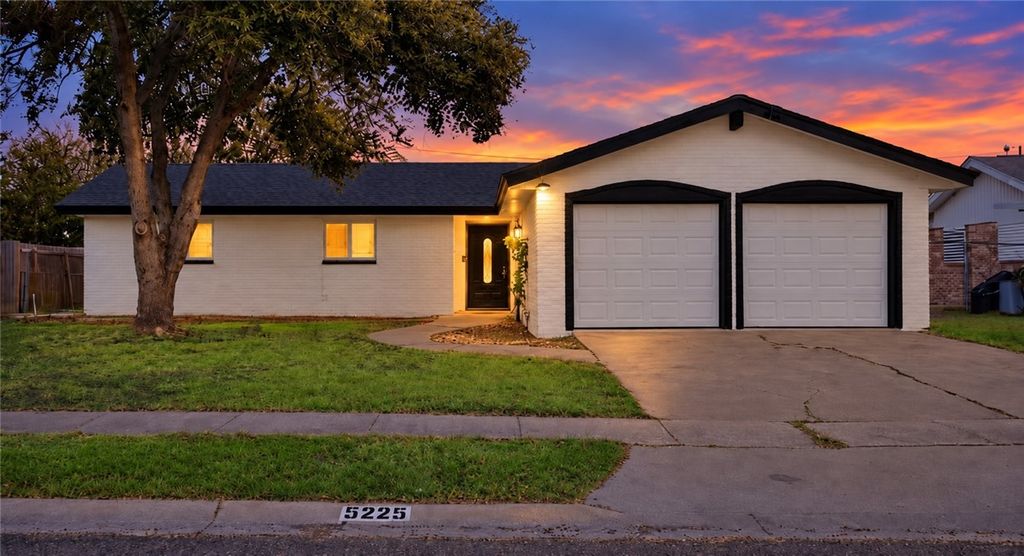 5225 Hitching Post, Corpus Christi, TX 78415 — photo 2