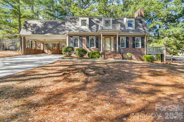 219 Williamsburg Lane, Wadesboro, NC 28170