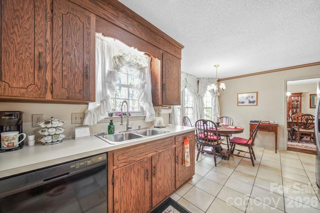 219 Williamsburg Lane, Wadesboro, NC 28170