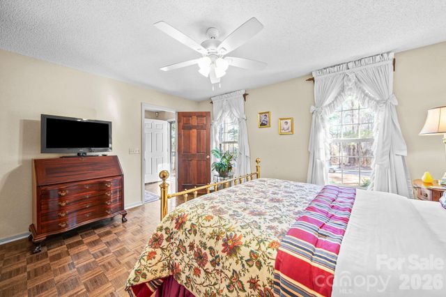 219 Williamsburg Lane, Wadesboro, NC 28170